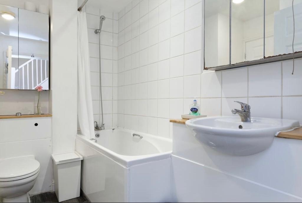 Lynbrook Grove Guesthouse London Bagian luar foto
