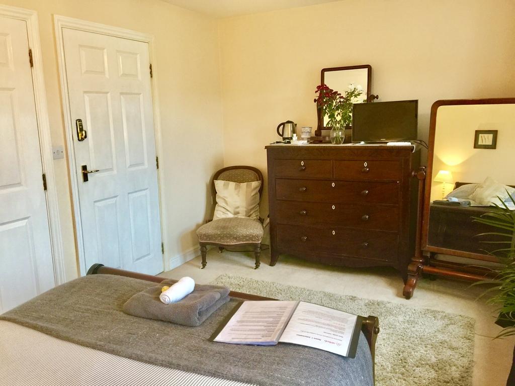 Lynbrook Grove Guesthouse London Bagian luar foto